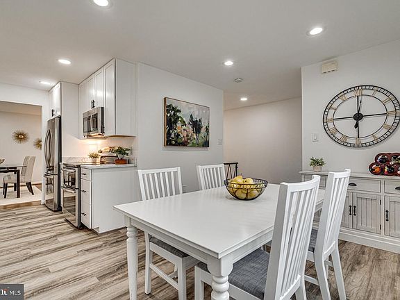 5th image of 4436 Naoma Ct