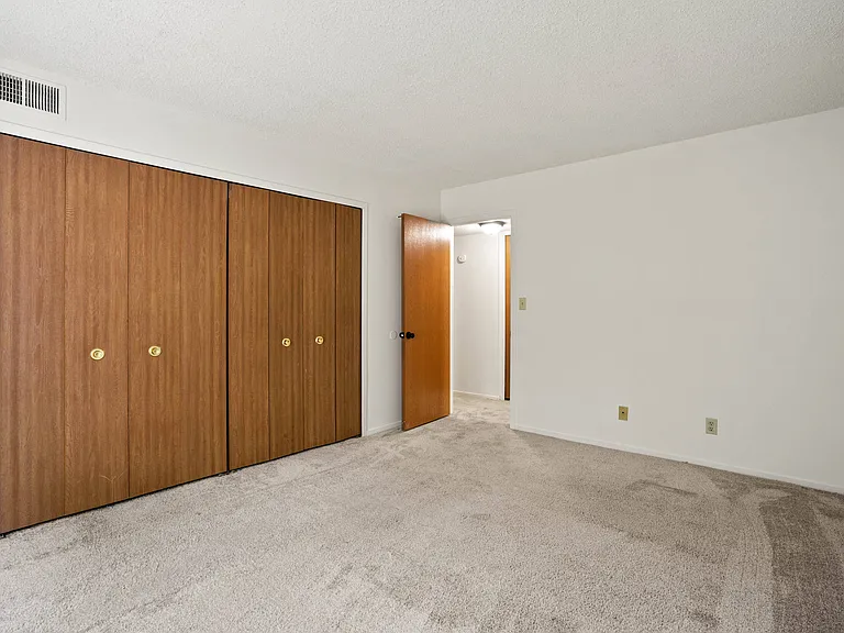 Beacon Hill and Great Oaks Apartments — Photo 14
