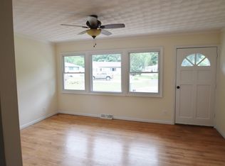 11 Downer Cir, Madison, WI 53714