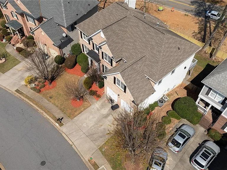 12553 Kensington Blvd — Photo 2