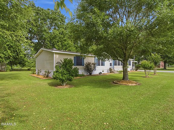3rd image of 209-2 D Arceneaux Rd