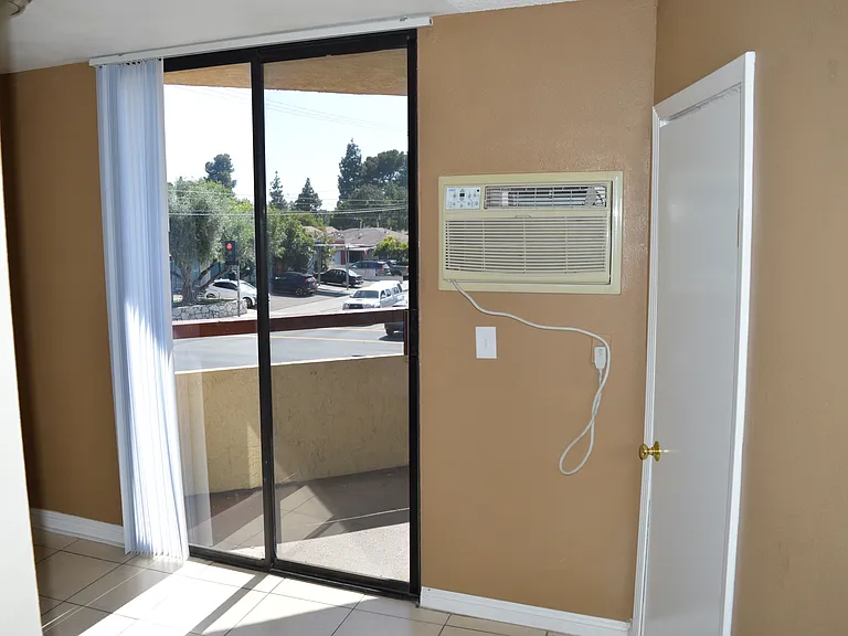 819 Washington St #1 — Photo 6