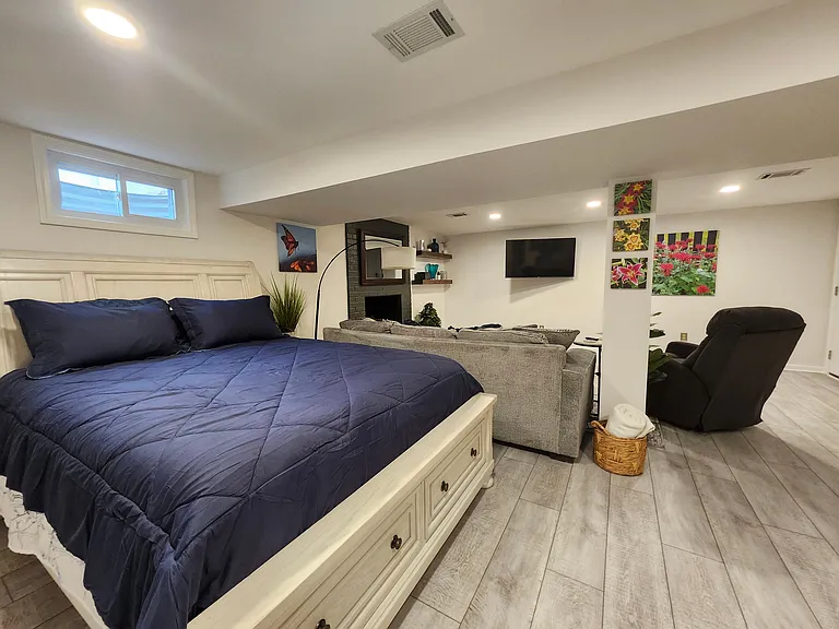 4 pillows, comforter, sheets, blanket and throw included