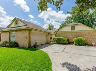 10806 Birch Dr, La Porte, TX 77571