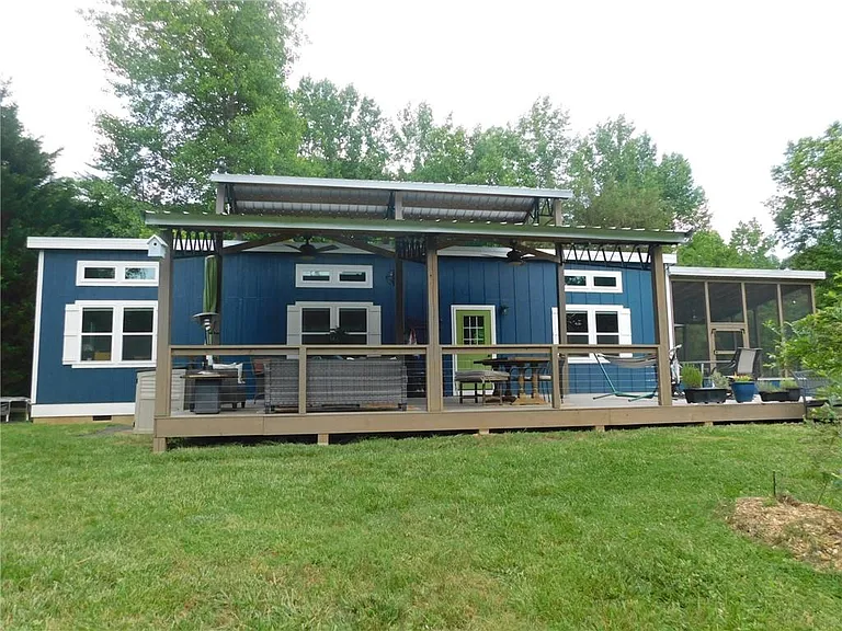19 Pierces Pond Rd — Photo 1