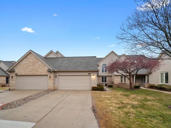 16727 Cobblestone West Blvd, Macomb, MI 48042
