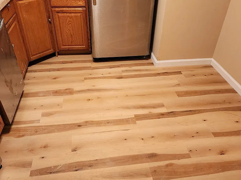 252 College Dr — Photo 6