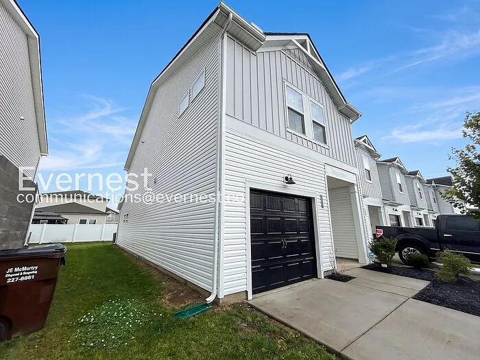 4522 Skywood Ln — Photo 2