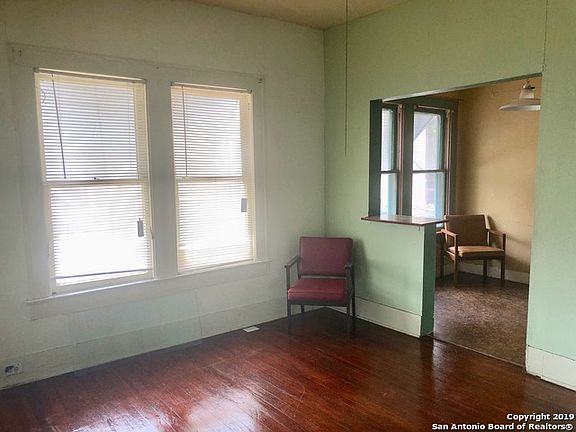 3rd image of 339 Jennings Ave