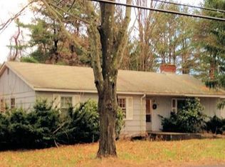 156 S East St, Amherst, MA 01002