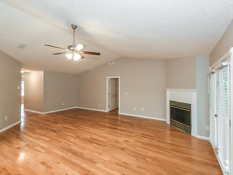 4737 Kernan Mill Ln E — Photo 3