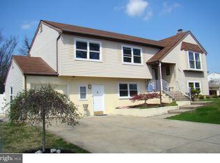 1 Chesterfield Ct, Mount Laurel, NJ 08054