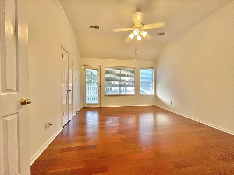 11 Dalea Pl — Photo 31