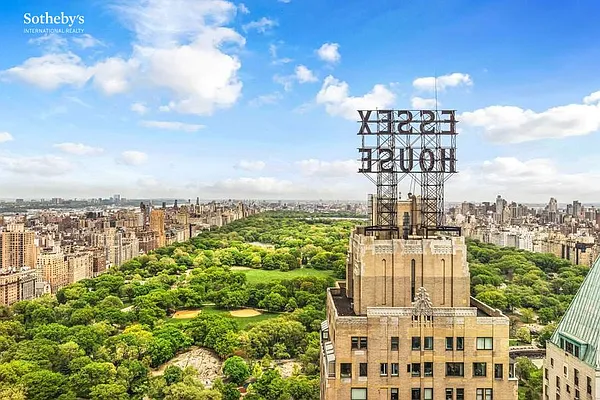 Rented by Sotheby's International Realty | media 2