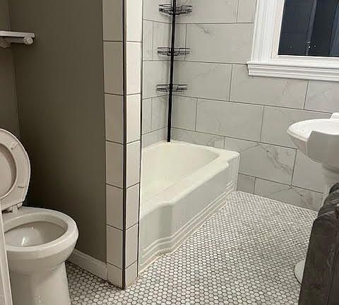 4th image of 25 Reed Ave Floor 2