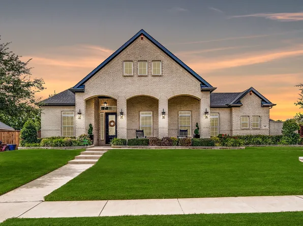 105 Bunker Ct, Waxahachie, TX 75165