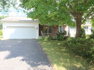 230 Briarwood Ln, Scottsville, NY 14546