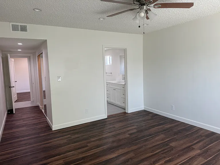 1320 S Del Mar Ave — Photo 28
