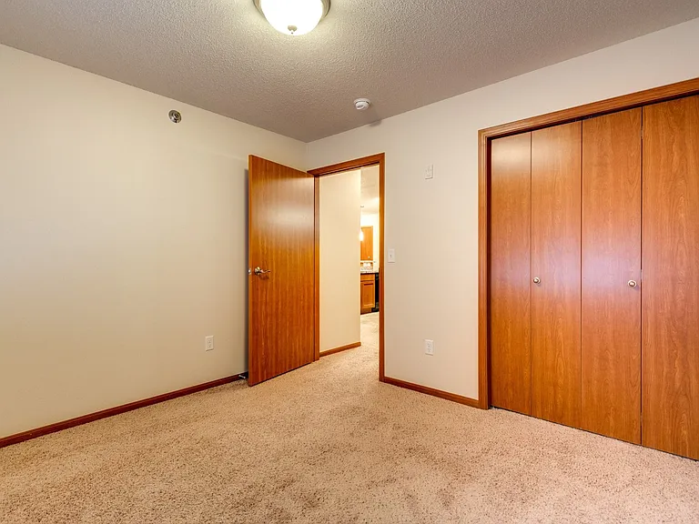 Southport Heights Apartments — Photo 51
