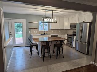 262 Sunset Dr, Ballwin, MO