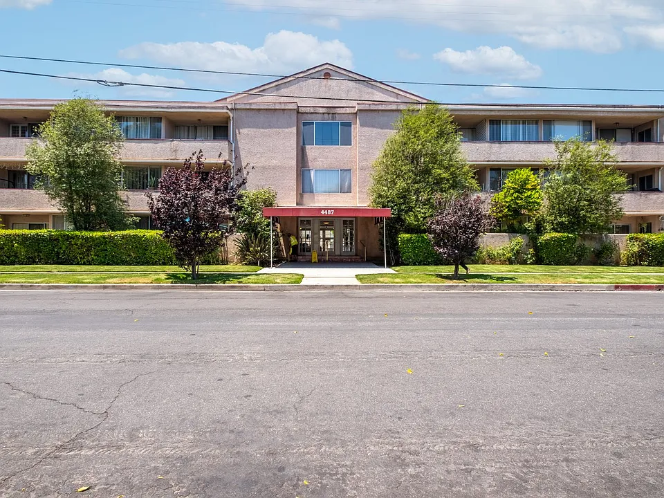4487 Colbath Ave #106