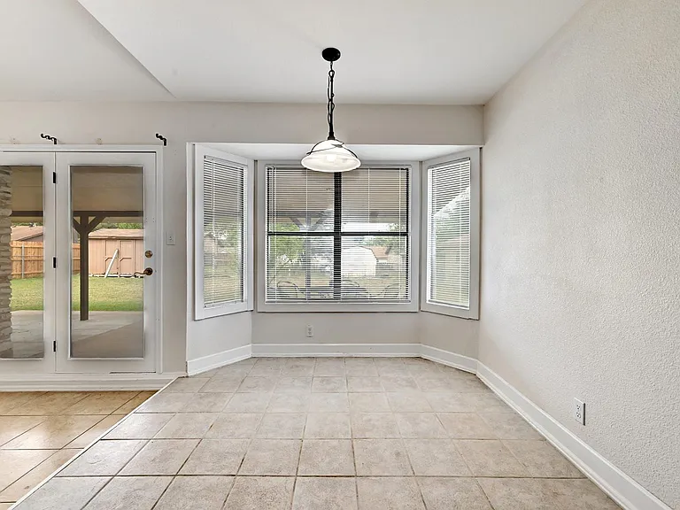 509 Greenway Dr — Photo 12