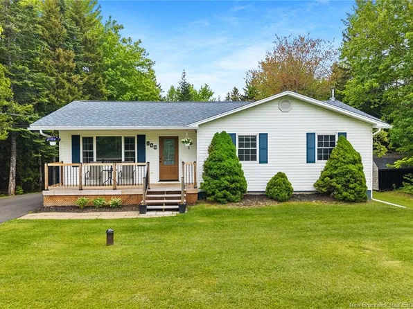 149 Cameron Dr, Burton, NB E2V 3G3