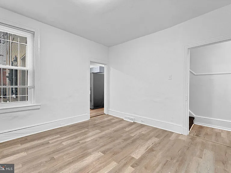 28 W Airy St — Photo 27
