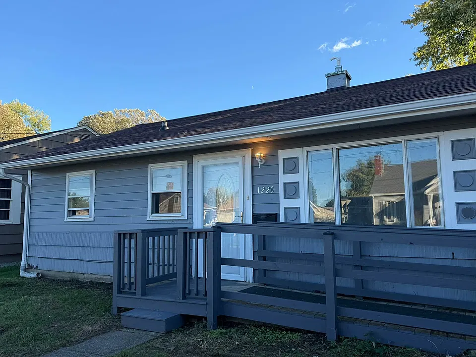 1220 Eppley Ave #1
