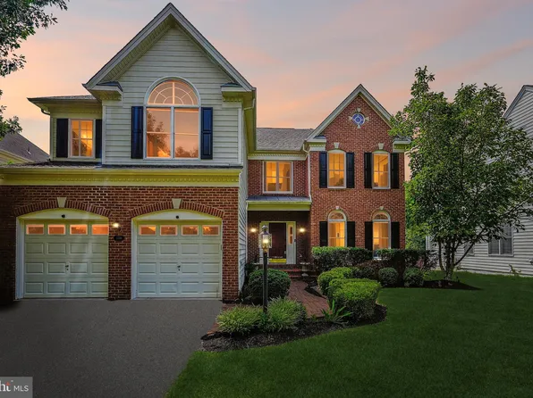 5518 Hillsman Farm Ln, Haymarket, VA 20169