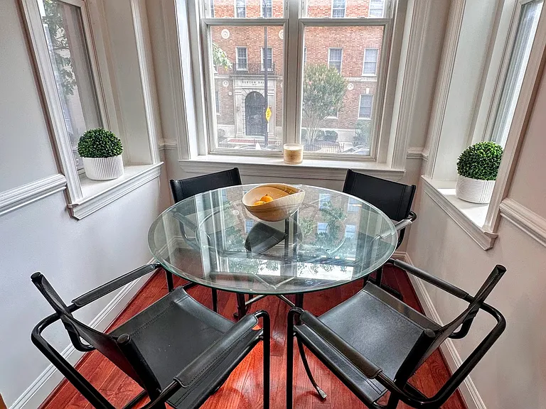 1430 Newton St NW #201 — Photo 4