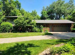 8100 Sibley Dr, Bismarck, ND 58504