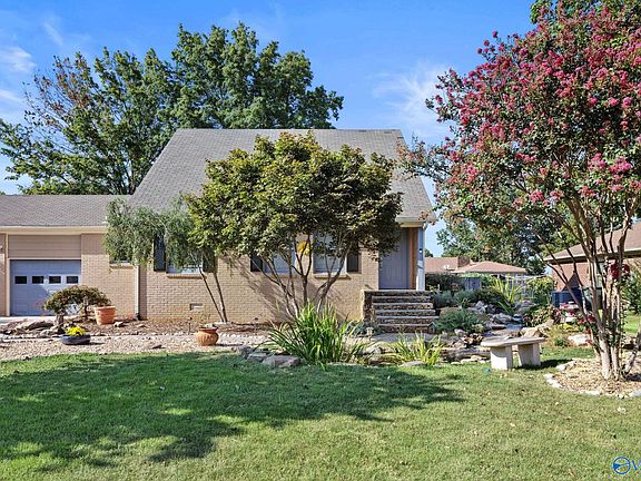 2nd image of 2202 Noel Dr SW