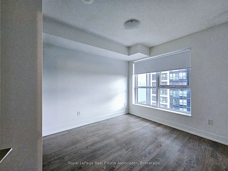 7 Mabelle Ave #905 — Photo 6