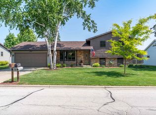 1360 Eminence St, Green Bay, WI 54313