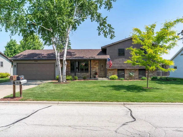 1360 Eminence St, Green Bay, WI 54313