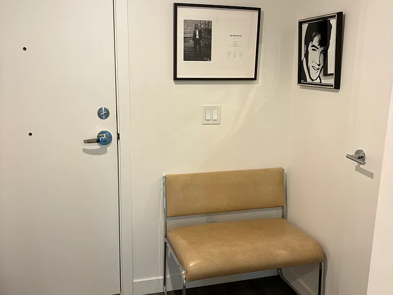 212 E 28th Ave #203 — Photo 8