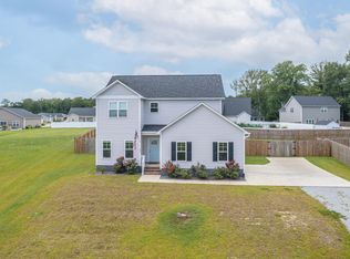 207 Baker Rd, Hubert, NC 28539