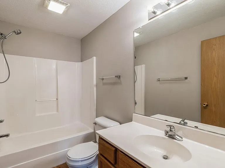 4536 Twain Cir — Photo 7