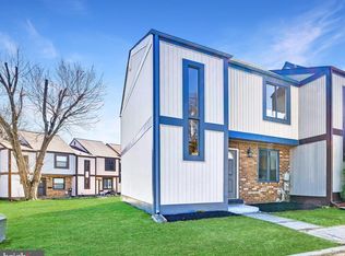 15 Helmsman Ct, Essex, MD 21221