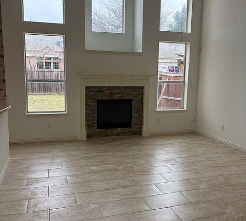 4th image of 324 Water Crest Dr