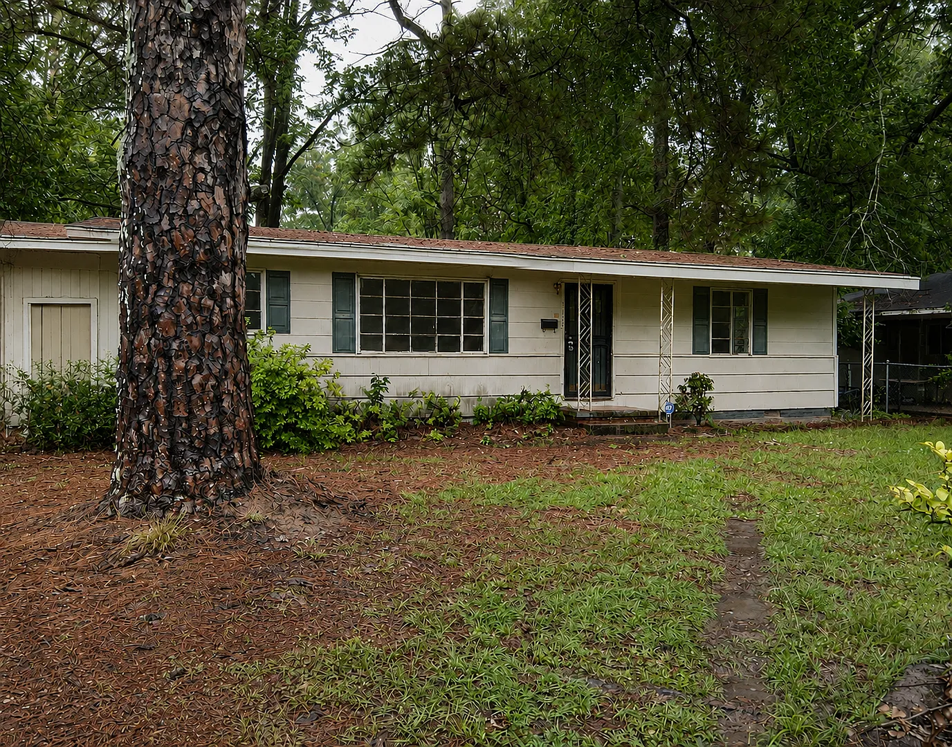 Move-In Ready 3BR/2BA Home in South Jackson | Fresh Updates & Spacious Living — Photo 1