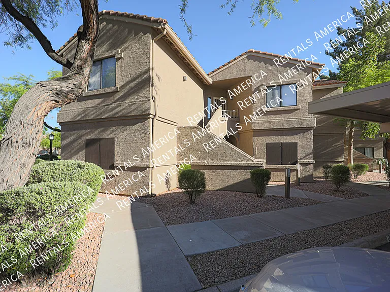 15050 N Thompson Peak Pkwy #2050 — Photo 1