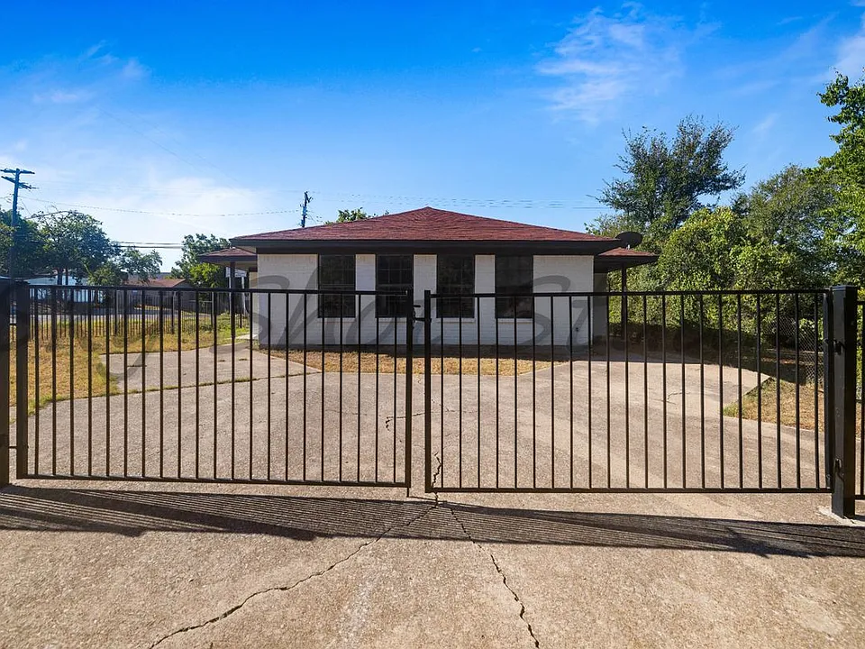 2542 Avenue H #1