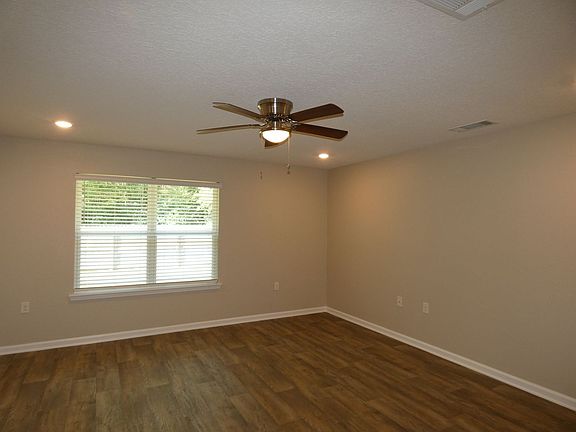 3rd image of 6371 Churchill Cir