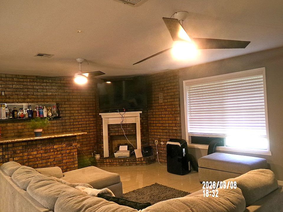 1st image of 708 Walnut St
