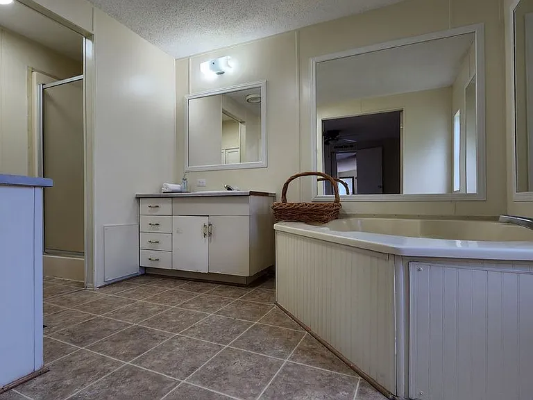 1022 Linda Ln — Photo 32