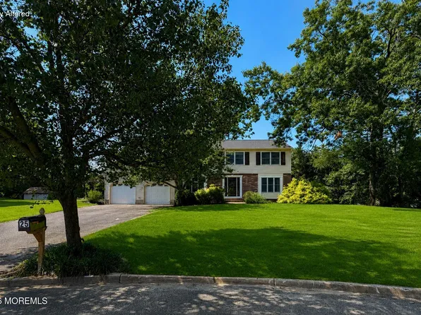 25 Rimwood Lane, Howell, NJ 07731
