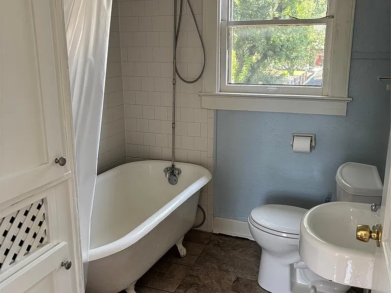 4304 Pease St #1/2 — Photo 13