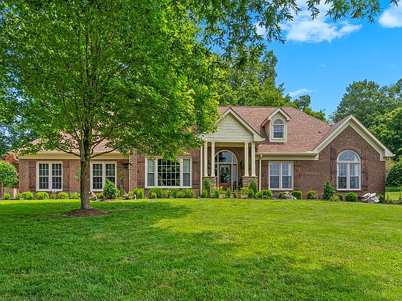 4th image of 566 Pond Apple Rd